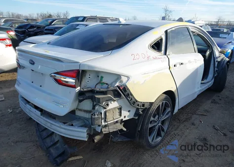 2020 Ford Fusion Titanium z USA, uszkodzony, nr VIN 3FA6P0K99LR205165